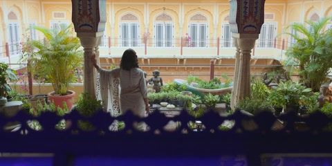 The Royals (2025) S01 E01 Web-DL 1080p hevc [Hindi]